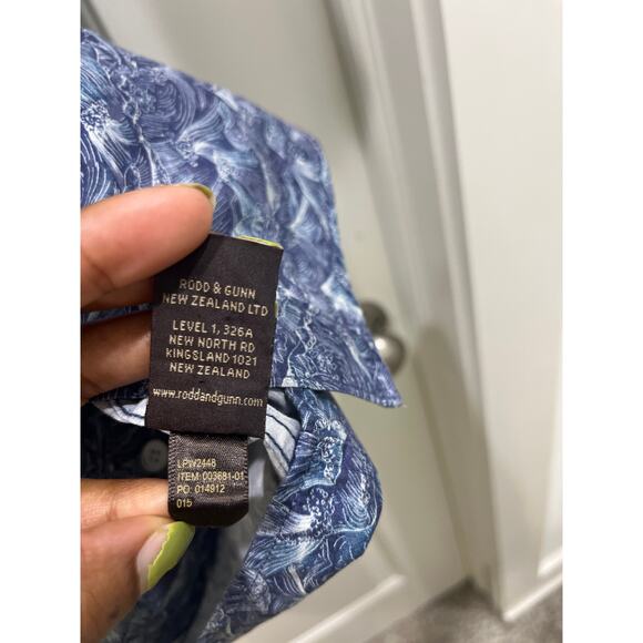 Rodd & Gunn Collared Blue Waves Button Up Short Sleeves Sz XL - Picture 5 of 6